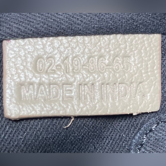 See By Chloe Monroe Small Leather Bracelet Tote in Motty Grey - Picture 11 of 16